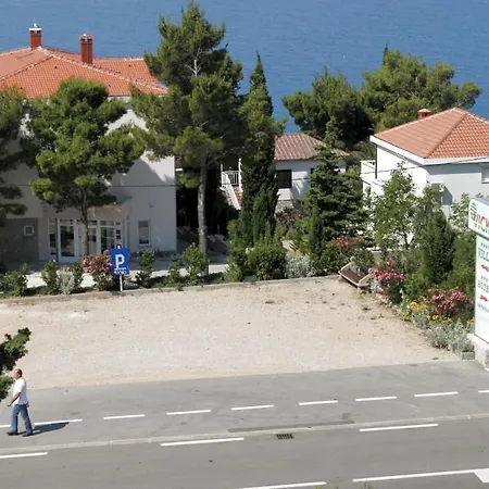 Twin Starigrad 3333c 4*